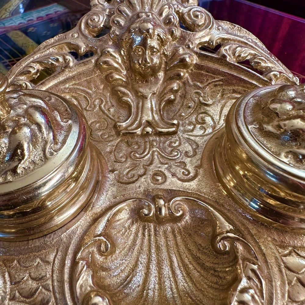 Vintage Beautiful Cherub Brass Gold INKWELL with Brass Inserts ‼️ - Picture 4 of 5